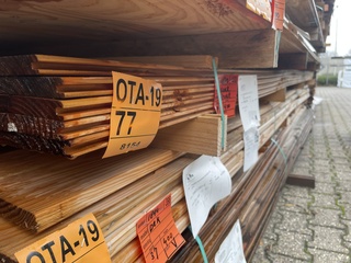 Ca. 17x Douglas kraaldelen veer en groef, 18x170mm, lengte 400cm